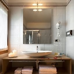 Badezimmer Villaguarda Fotos