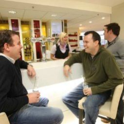 Bar Hampton by Hilton Newport East Fotos