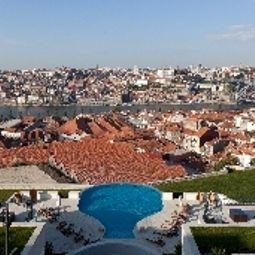 View The Yeatman Fotos