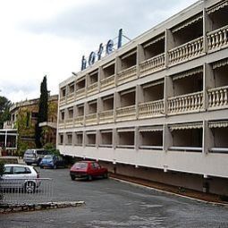 Vue extérieure Le Col de l'Ange Logis Fotos