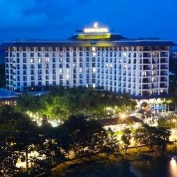 Vista esterna Chatrium Hotel Royal Lake Yangon Fotos