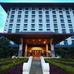 Vista esterna Chatrium Hotel Royal Lake Yangon Fotos
