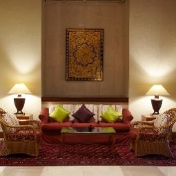 Vista all'interno Chatrium Hotel Royal Lake Yangon Fotos