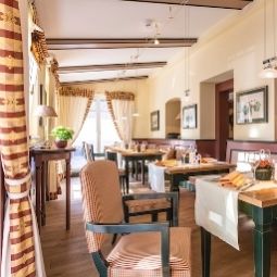 Зал для завтрака Zur Krone Landhotel Fotos