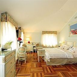 Chambre Hotel De Paris Sanremo Fotos