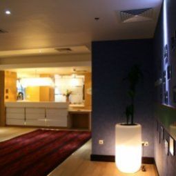 Холл Hampton by Hilton Derby City Centre Fotos