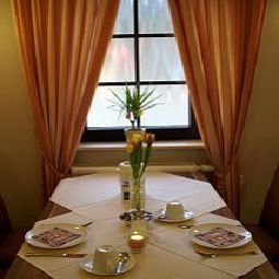 Salle du petit-déjeuner Zur Löv Gaststätte-hotel Fotos