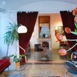 Холл Royal Hotel Fotos