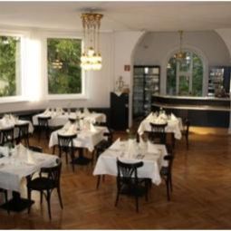 Frühstücksraum im Restaurant Villa Landau Gasthof Fotos