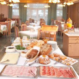 Salle du petit-déjeuner Goldenes Rössl Fotos