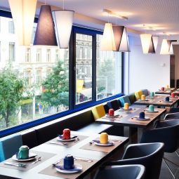 Sala colazione nel ristorante Park Inn by Radisson Luxembourg City Fotos