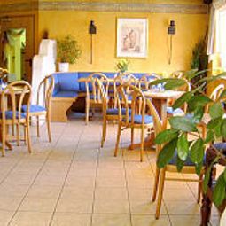 Breakfast room within restaurant Stadt-Café Pension Fotos
