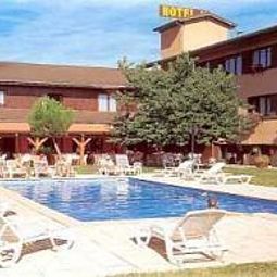 Piscina Rest; Les Cinq Chemins Denarie Logis Fotos