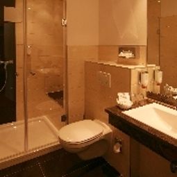 Cuarto de baño St. Georg Business Hotel Fotos