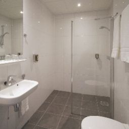 Badezimmer Court Garden Hotel ecodesigned Fotos