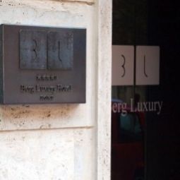 Außenansicht Berg Luxury Hotel Fotos