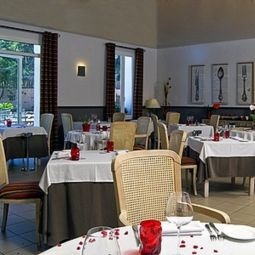 Restaurant Les Jardins du Cedre Logis Fotos