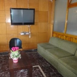 Halle Elit Köseoglu Fotos