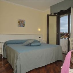Zimmer Costa Hotel Fotos