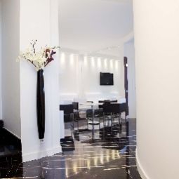 Hall Exclusive Fotos