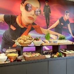 Buffet Meininger Airport Fotos