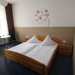 Zimmer Ikar Pension Fotos