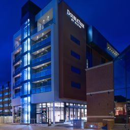 DoubleTree by Hilton Lincoln Lincoln 