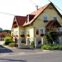 Mika Vendégház Bük 