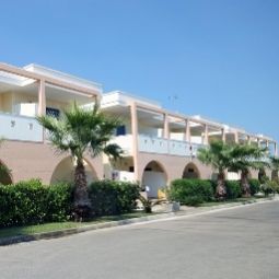 Vue extérieure Oasi Salento Residence Hotel Fotos