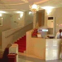Ресепшен Peninsula Plaza Fotos