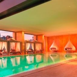 Pool Oriental Residence Bangkok Fotos