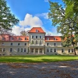 Dwór Sieraków Dobczyce Malopolskie