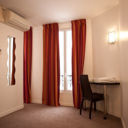  Royal Wagram Fotos