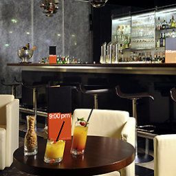 Bar Pullman Berlin Schweizerhof Fotos