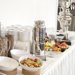 Buffet Jung Fotos