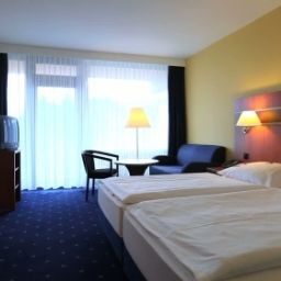 RAMADA Vier Jahreszeiten Fotos