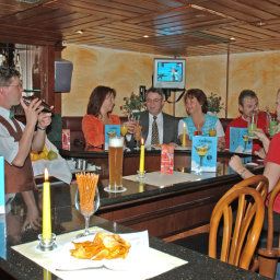 Bar RAMADA Bären Fotos