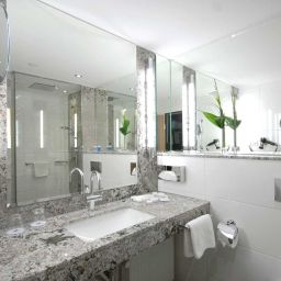 Bathroom Maritim Kurhaushotel Fotos