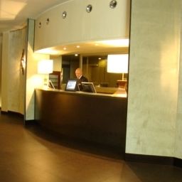 Reception Starhotels Michelangelo Fotos