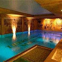 Basen Grand Hotel Duchi d'Aosta Fotos