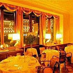Sala śniadaniowa w restauracji Grand Hotel Duchi d'Aosta Fotos