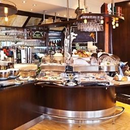 Salle du petit-déjeuner Advena Hohenzollern City Spa Fotos
