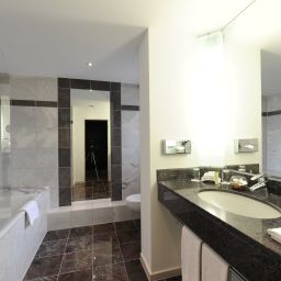Camera da bagno Lindner Congress Hotel Fotos