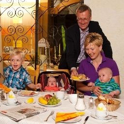 Breakfast room within restaurant Kur- und Sporthotel Fotos