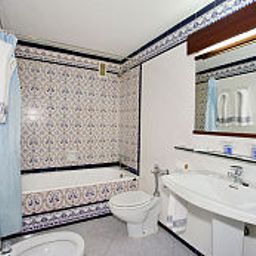 Cuarto de baño Gran Hotel Lar Fotos