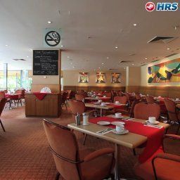 Sala śniadaniowa w restauracji Leonardo Am Stadtwald Fotos