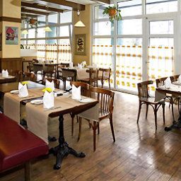 Salle du petit-déjeuner située dans le restaurant ibis Nuernberg City am Plaerrer Fotos