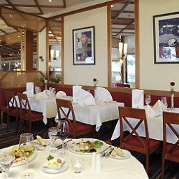 Breakfast room within restaurant Mercure Hotel Bad Homburg Friedrichsdorf Fotos