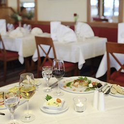 Breakfast room within restaurant Mercure Hotel Bad Homburg Friedrichsdorf Fotos