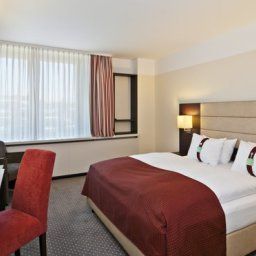 Zimmer Holiday Inn MUNICH Fotos